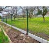 Realizace – čtyřhranné pletivo, stínící tkanina a betonový plot | Kroměříž