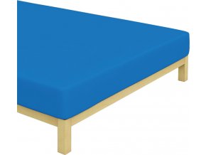 Jersey prosteradlo Kralovsky modre BedTex na posteli