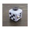 Fidget Cube antistresová kostka (Barva Bílo-černá)