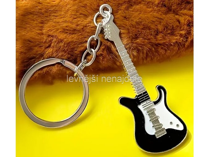 Přívěsek na klíček kytara černá