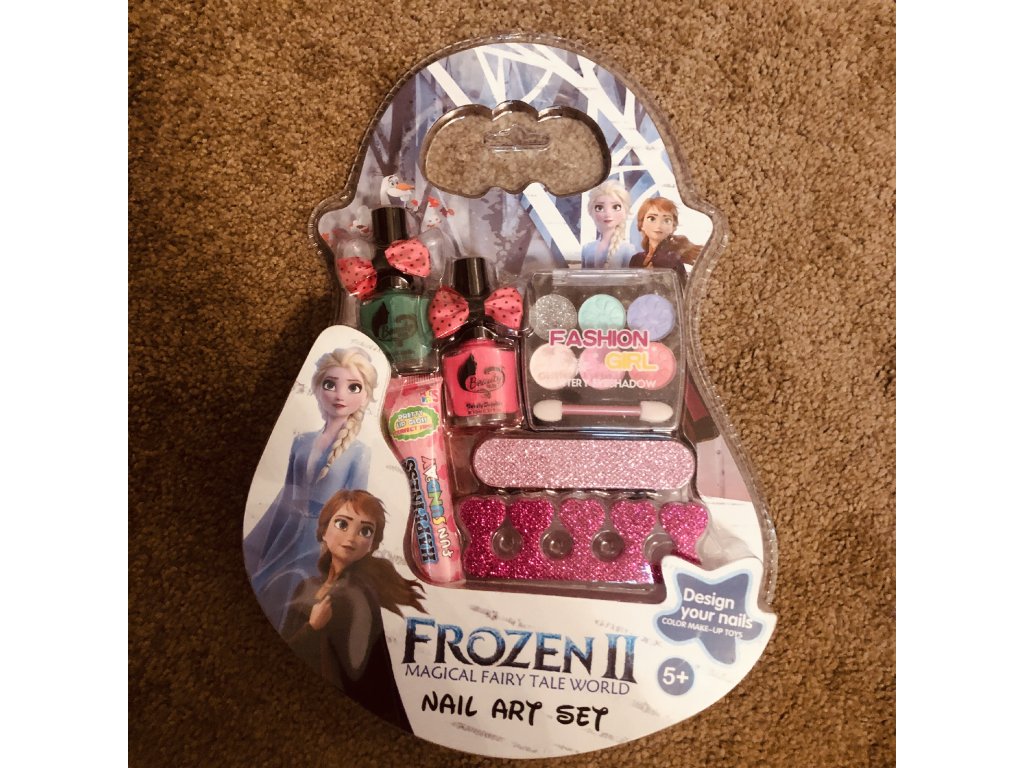 Malovátka + Laky na nehty v pouzdře Frozen II Velký set