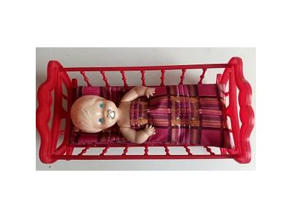 Retro panenka v kolébce