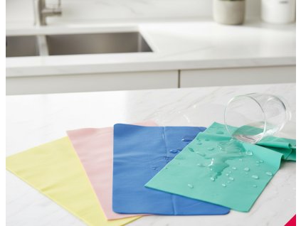 MAGICKÝ RUČNÍK MIX -PŘED PRVNÍM POUŽITÍM NECHAT VE VODĚ CCA 3 MINUTY  Rozbalev(n)o