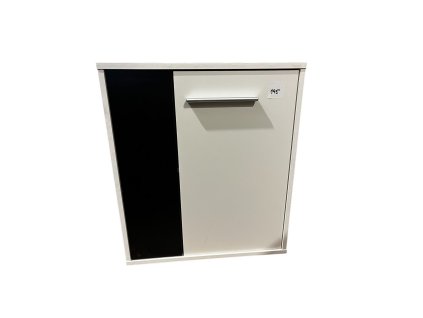 Komoda ZU03  Složené, vystavený kus z prodejny.