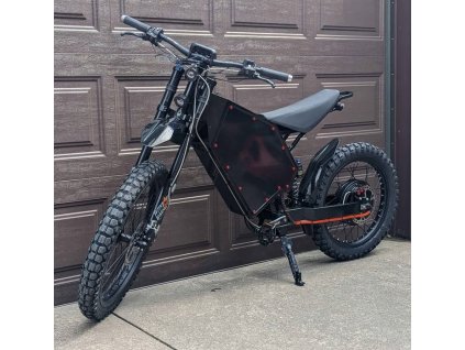 Elektromotorka černá