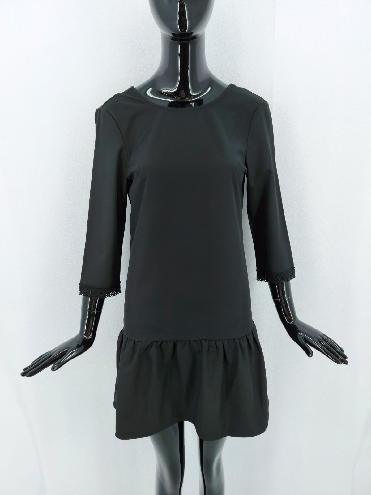 Dámské elegantní šaty s 3/4 rukávy Emma&Ella Paris, černé *Velikosti textil: M