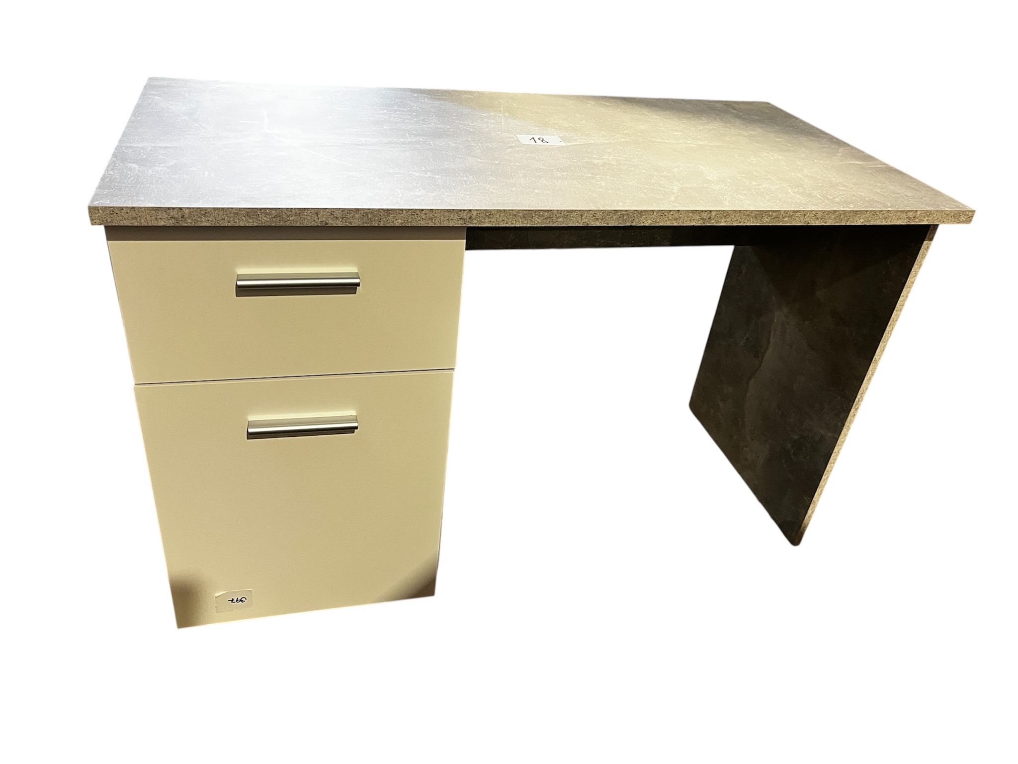 Kancelářský / psací stůl Oli