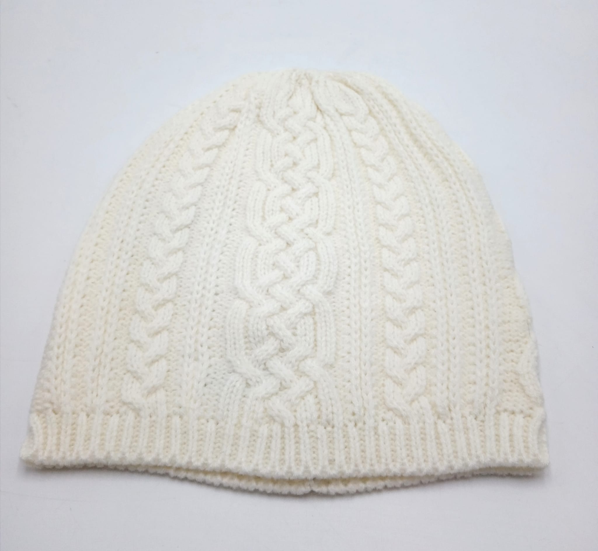 Oodji Čepice pletená s copánkovým vzorem, bílá