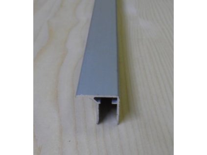 Al "U" profil s prodlouženou hranou,tloušťka 10mm,stříbrný elox s krycí folií,6,3 m