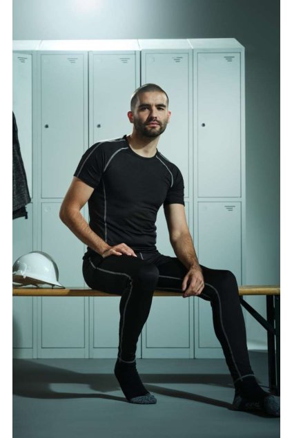 PRO SHORT SLEEVE BASE LAYER TOP Black (Vyberte barvu černá, Velikost S)