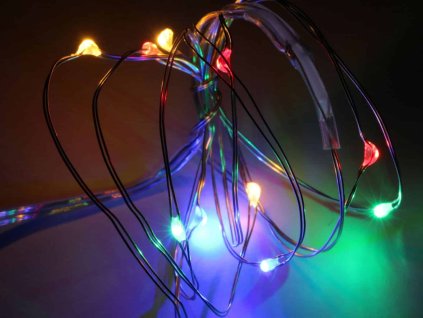 LED svetelná reťaz, strieborný drôt, 10 LED, farebné, na batérie