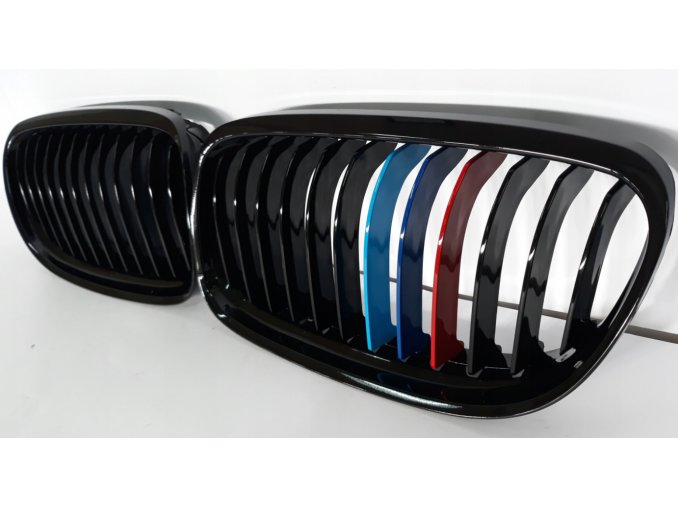 Predná maska, ľadvinky, mriežky BMW 3 E90 (08-12) trikolora