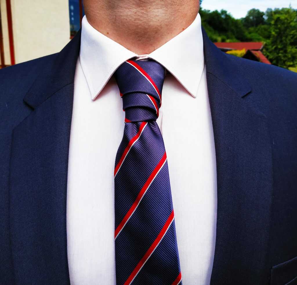 Suk na kravatu Van Wijk