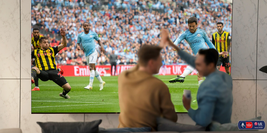 Realistický sport s čistými barvami na ultra velké obrazovce