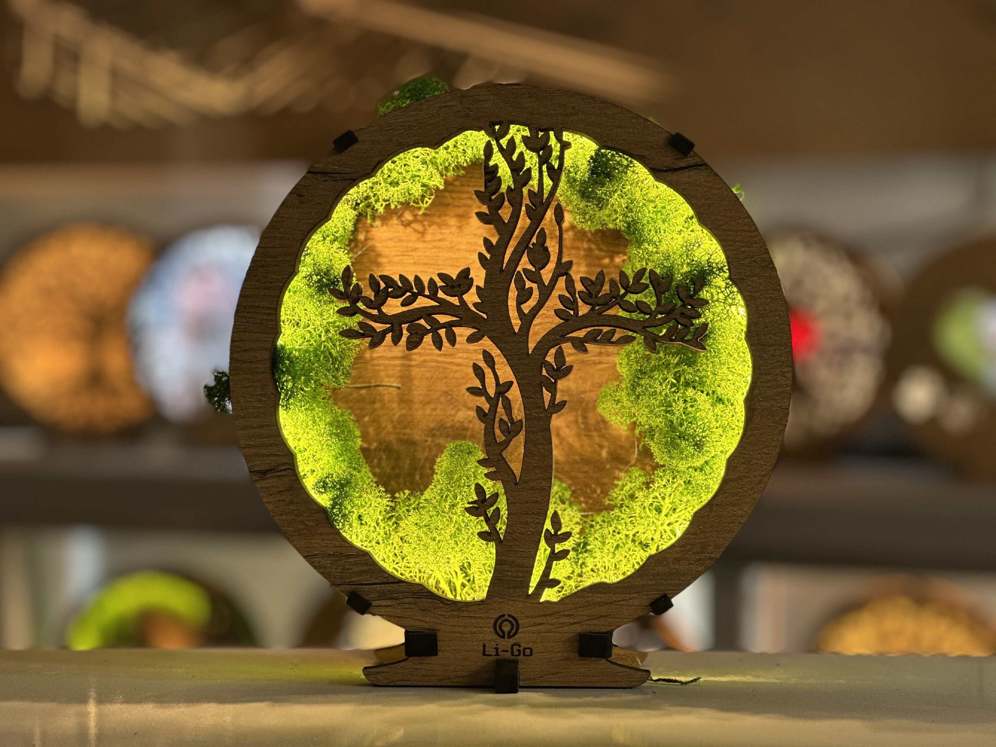 Li-Go "Kříž v mechu" lampa 20x22cm provedení povrchu: dub