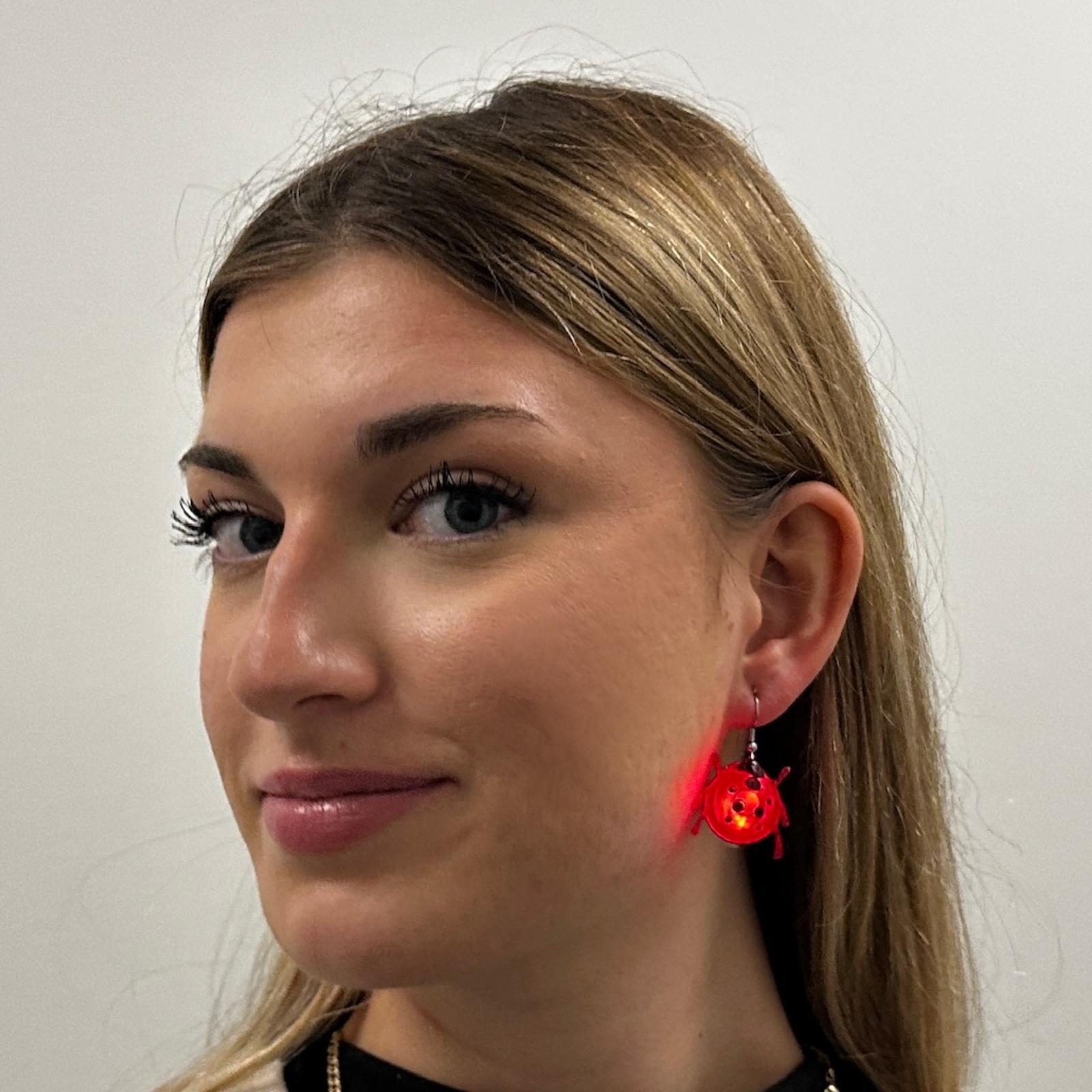 Li-Go Světelné náušnice "Berušky"