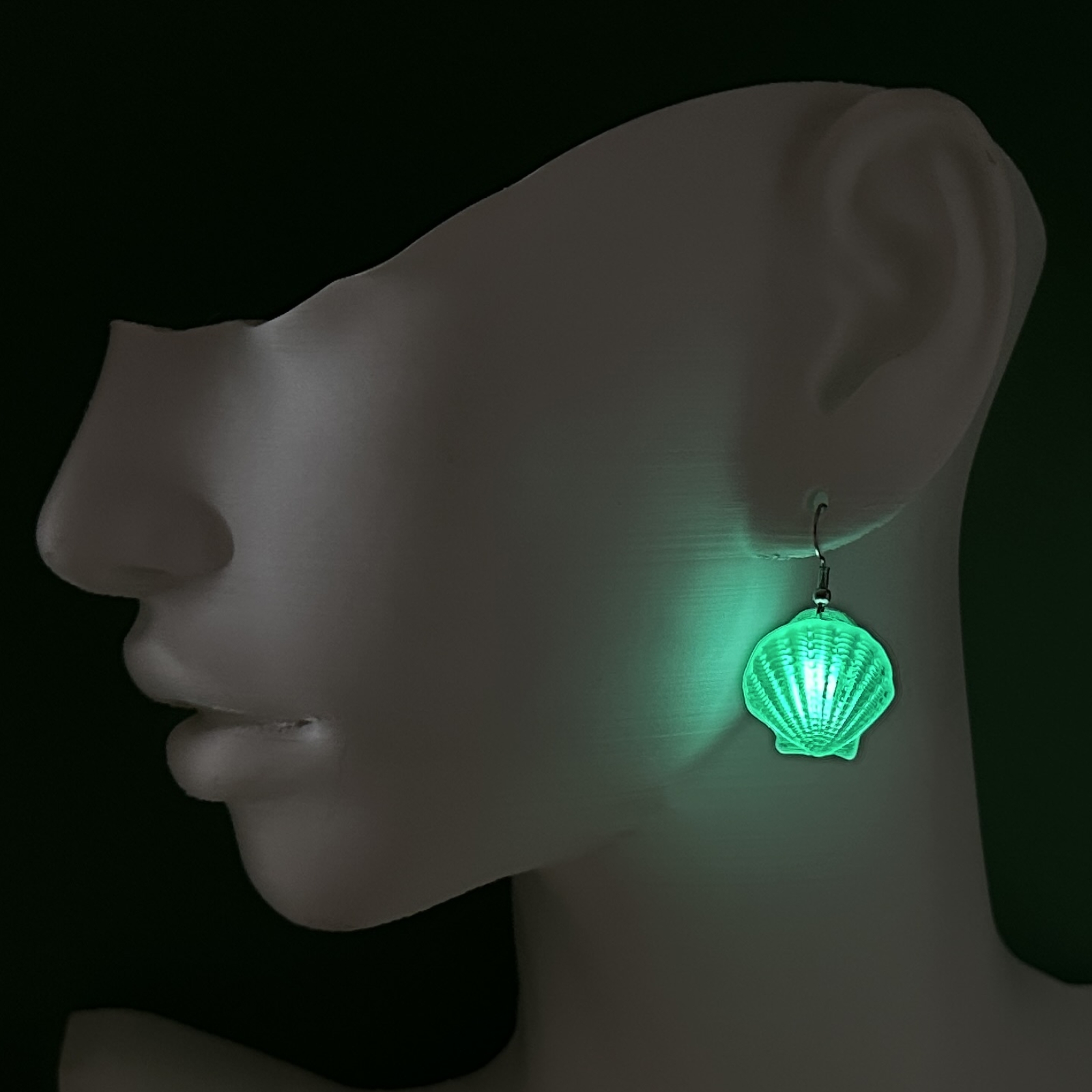 Li-Go Světelné náušnice "Mušle" zelená