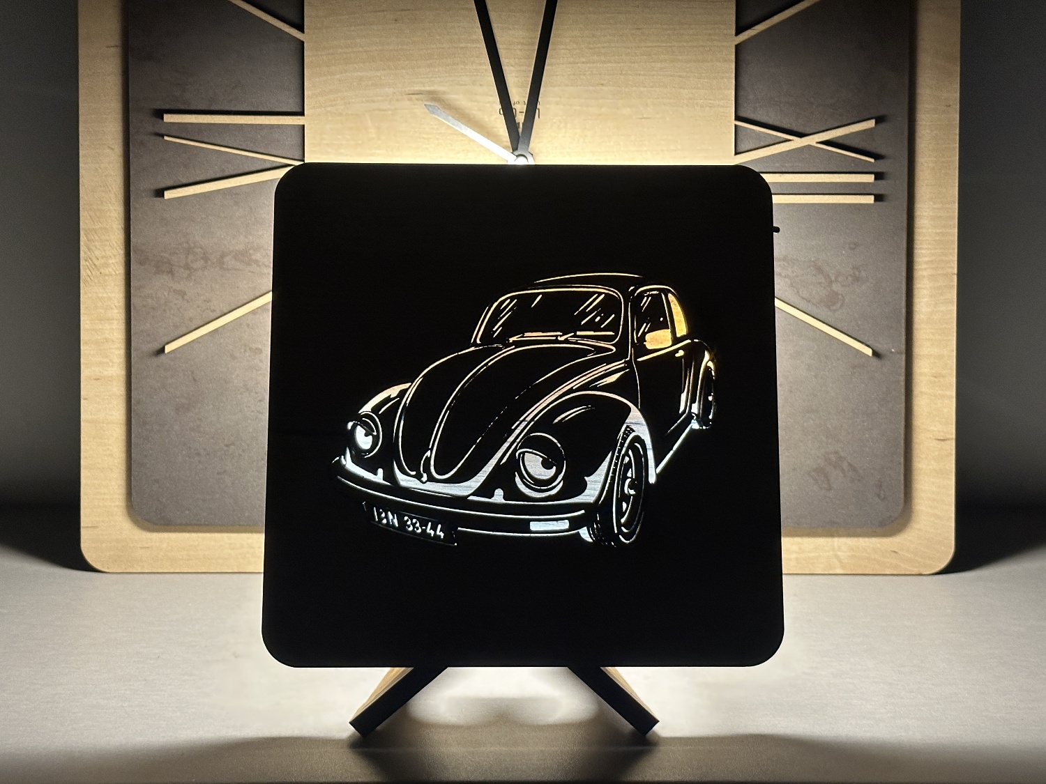 Li-Go "WV brouk" lampa 19x19cm provedení povrchu: dub