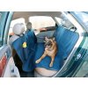 deka pro psa do auta s lahvi kerbl 140x150cm 03