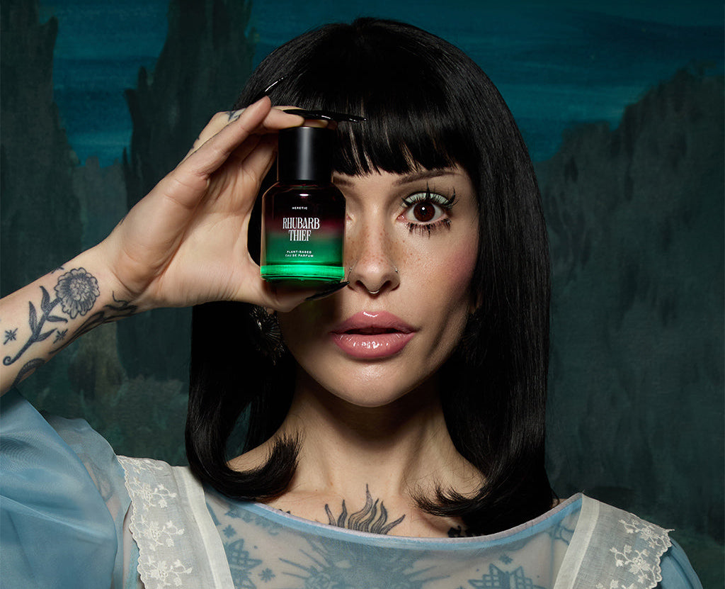 Rebarbora, vosk a mrkvové kořeny — Heretic Parfum přichází s kolekcí, která voní jinak