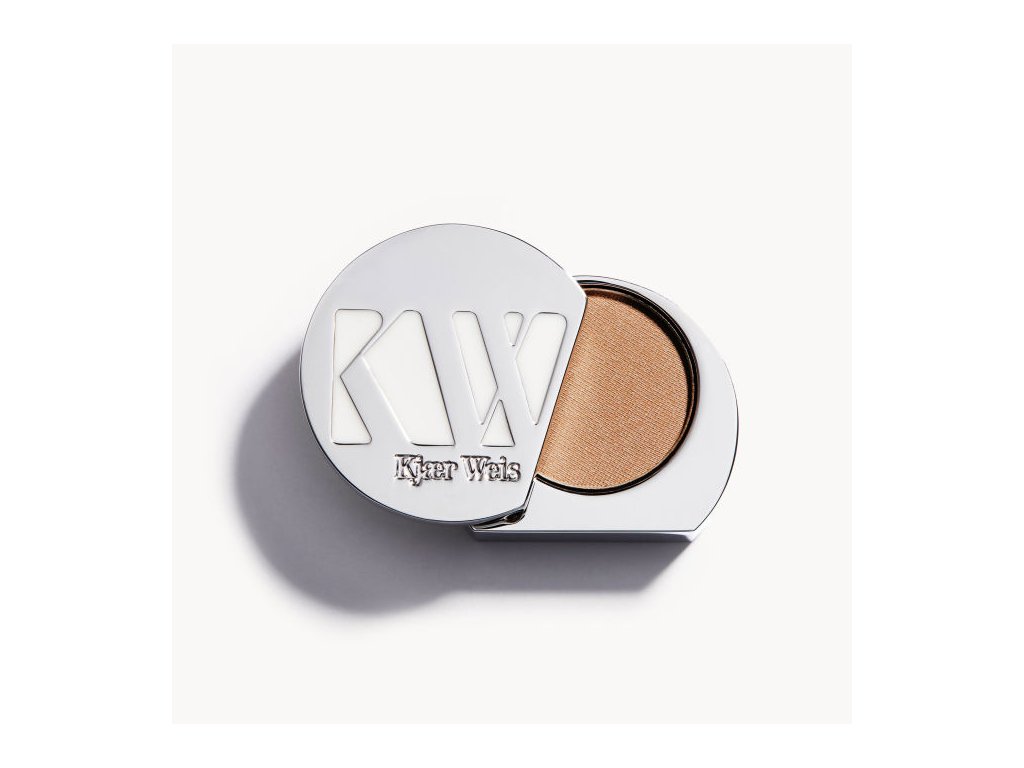 eyeshadow charmed grey