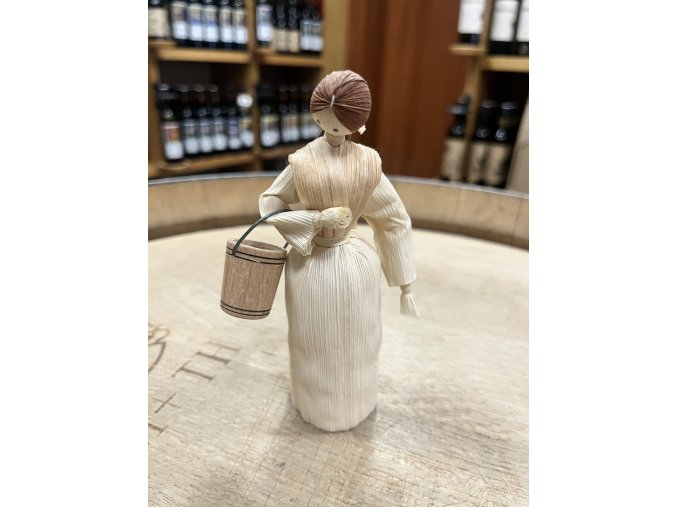 Postavička, dívka s vědrem