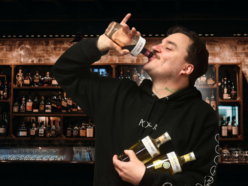 Czechcrunch: O pivu si přečetl na Wikipedii, teď pije, aby zničil nadnárodní korporace. A stěží z něj spustíte oči
