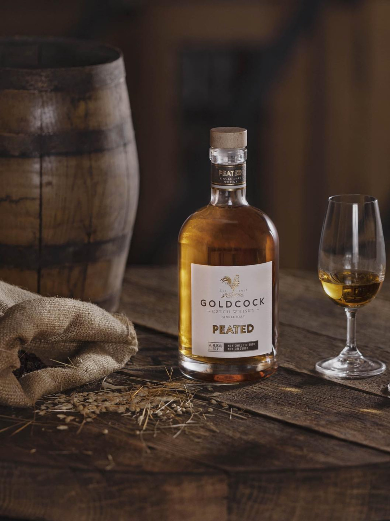 GOLDCOCK Whisky GOLDCOCK PEATED 45% 0,7l (obrázek 3)