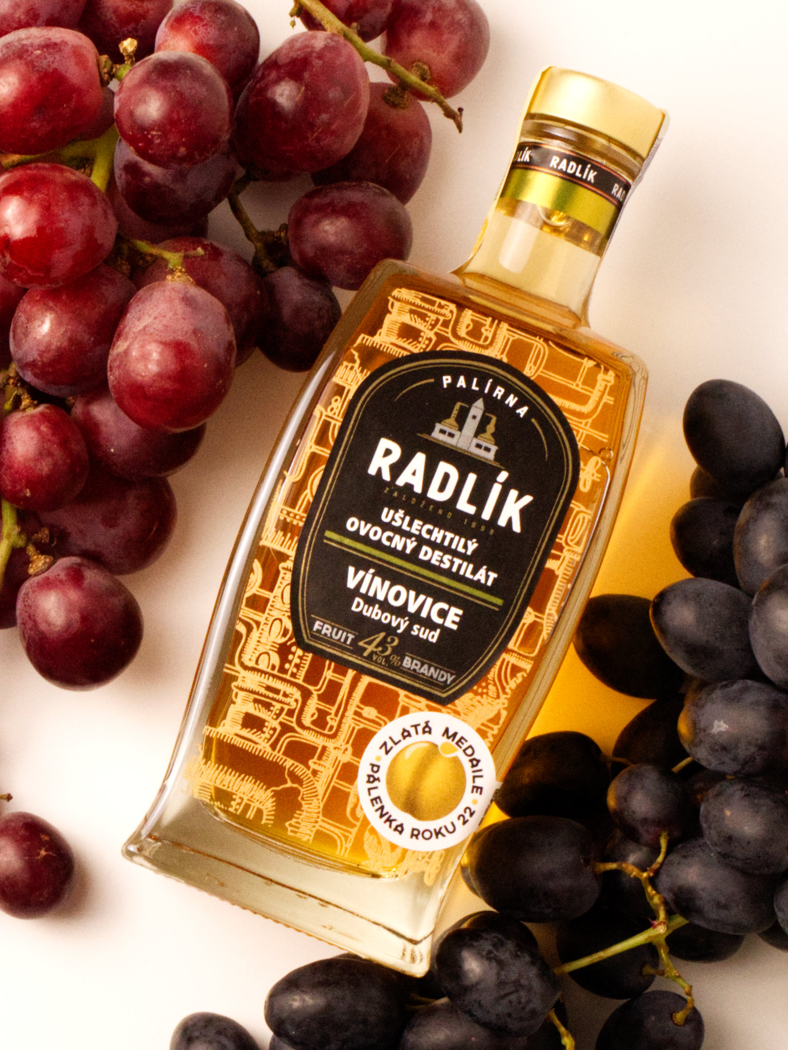 Palírna Radlík Radlík Vínovice z dubového sudu 43% 0,5l