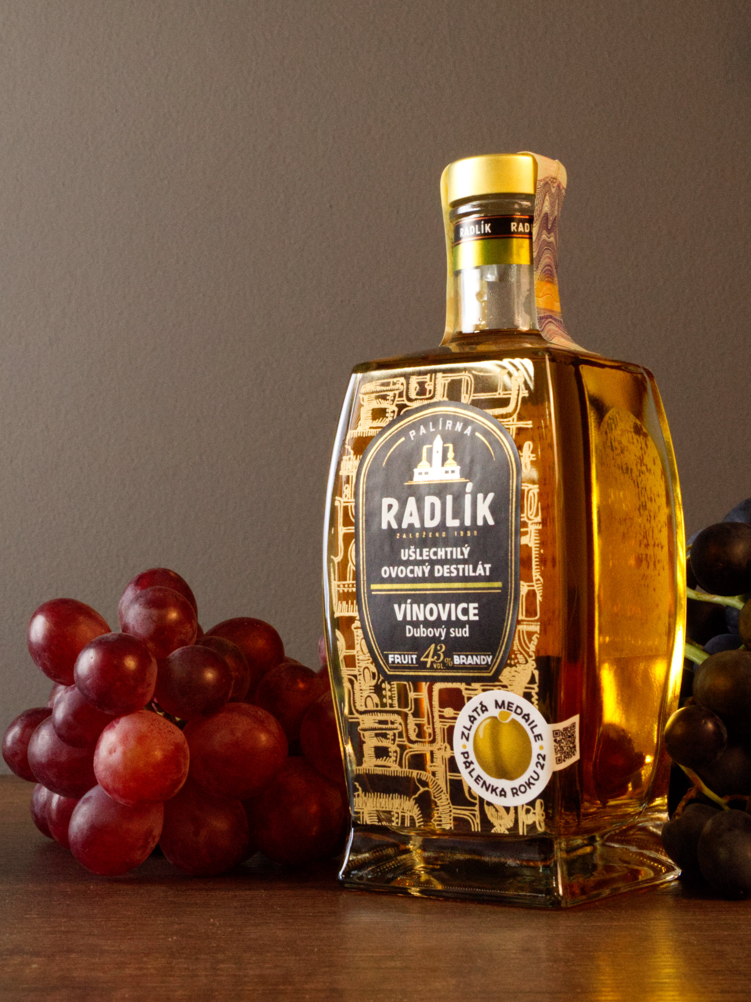 Palírna Radlík Radlík Vínovice z dubového sudu 43% 0,5l