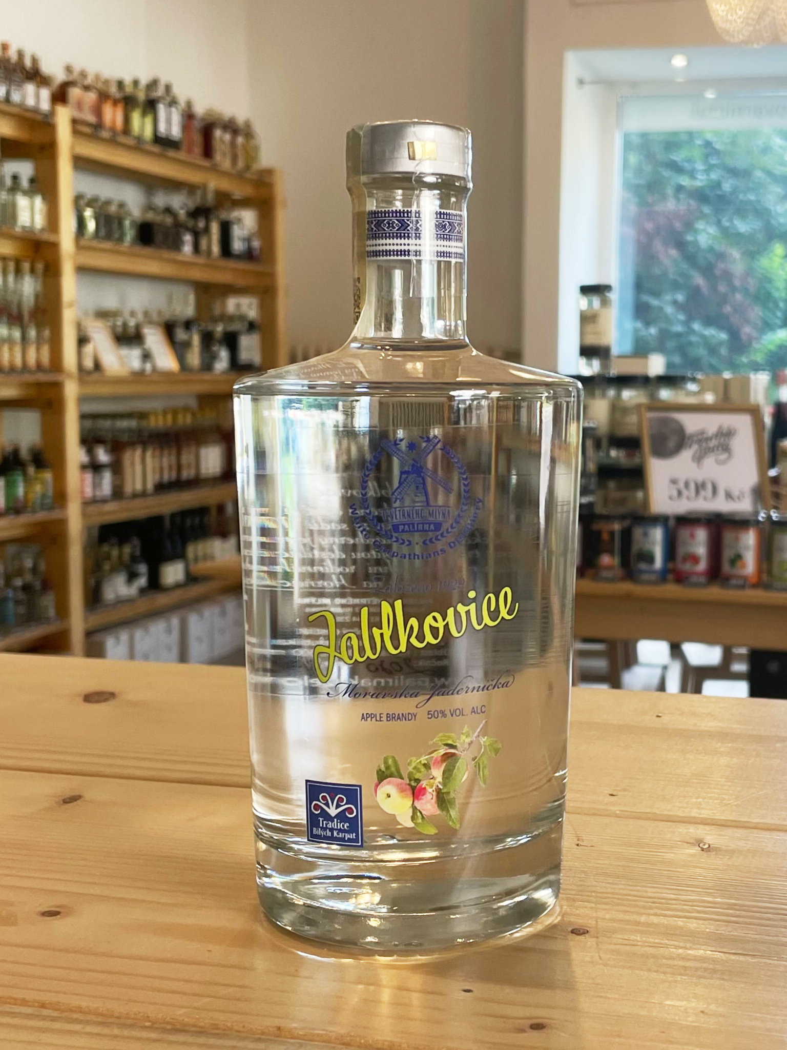 Palírna Kuželov (U větrného mlýna) Horňácká Jablkovice (Moravská jadernička) z Kuželova 50% 0,5l