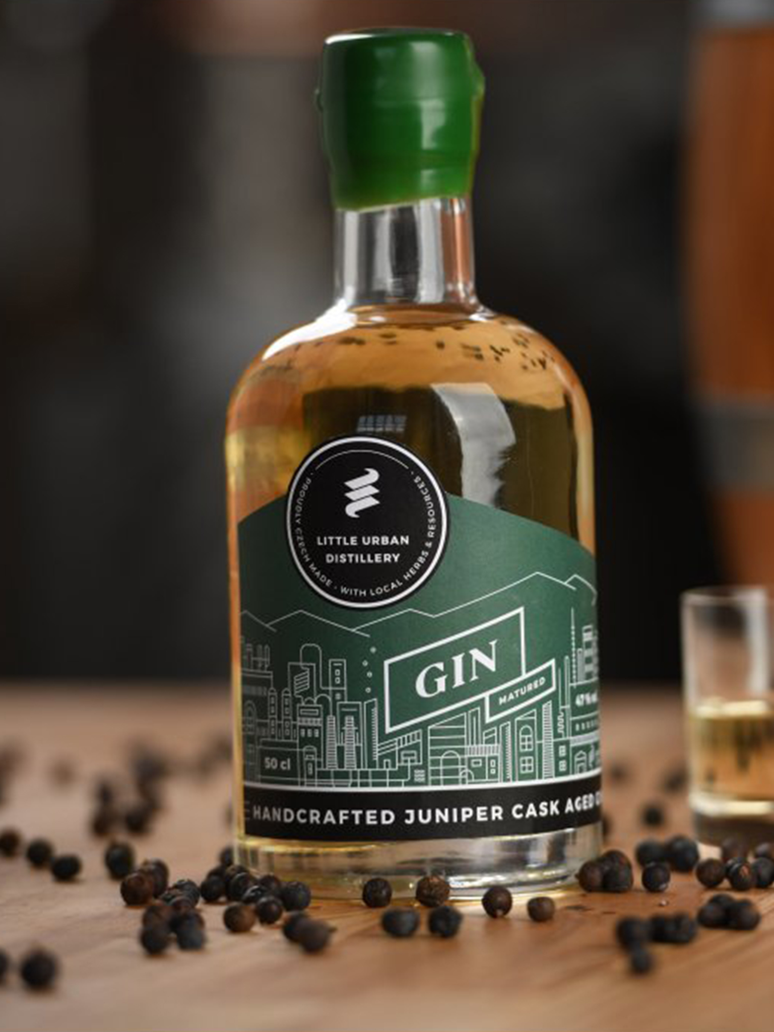 Little Urban Distillery Little Urban Matured Dry Gin 47% 0,5l (obrázek 3)