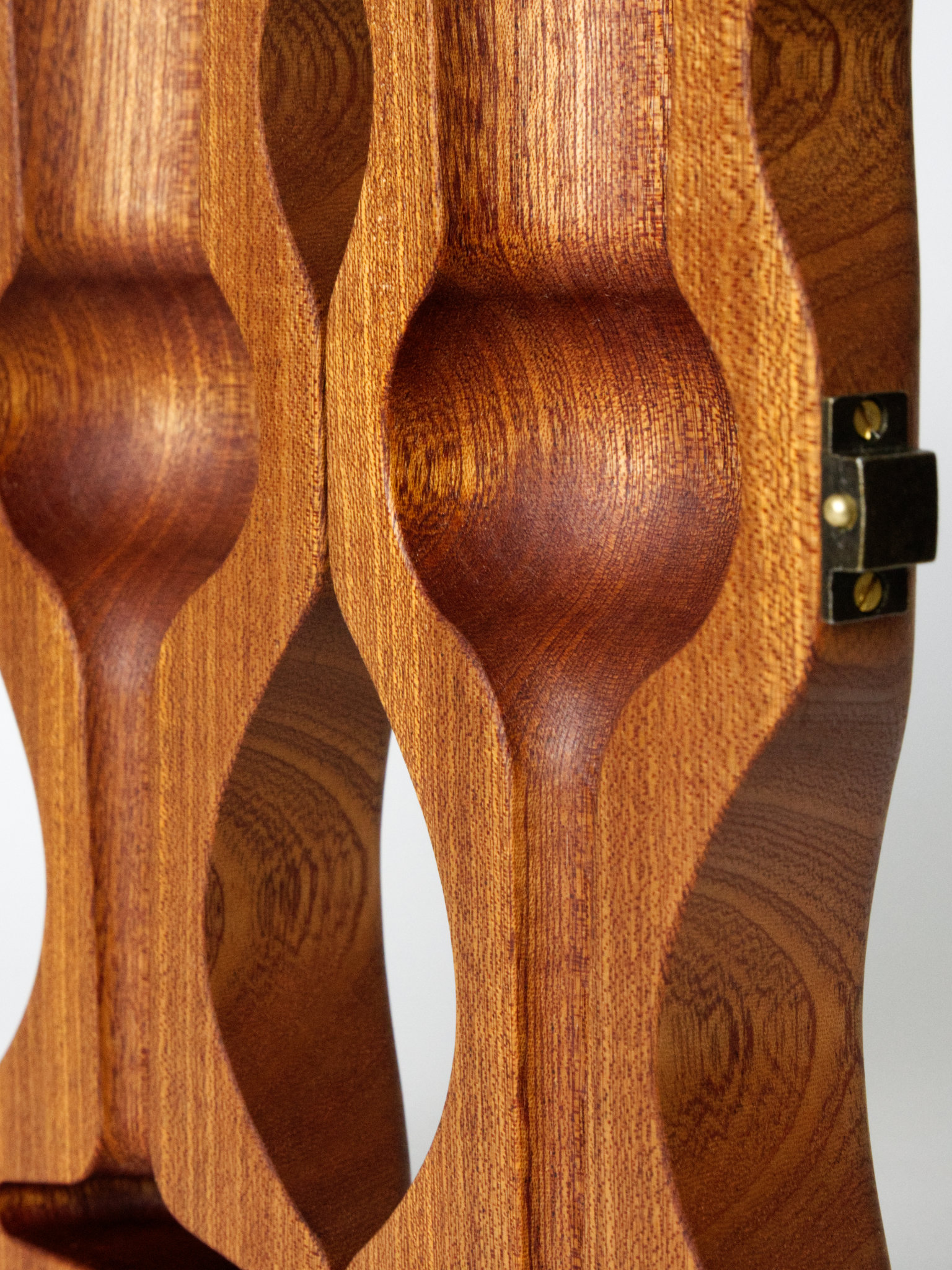 Hcrystal Luxusní dřevěné pouzdro se skleničkou – Tvarovaný Mahagon