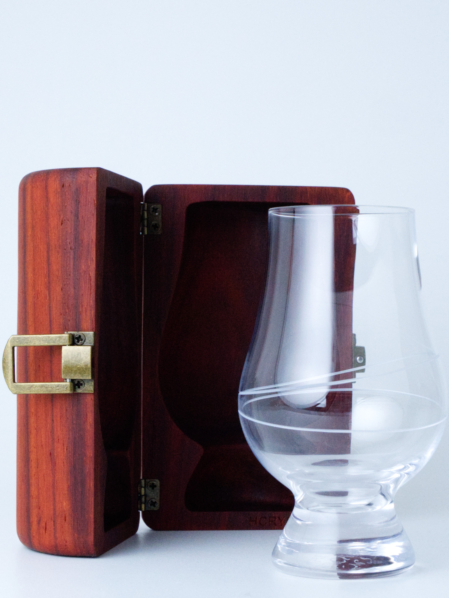 Hcrystal Luxusní dřevěné pouzdro Glencairn - Africký Padouk