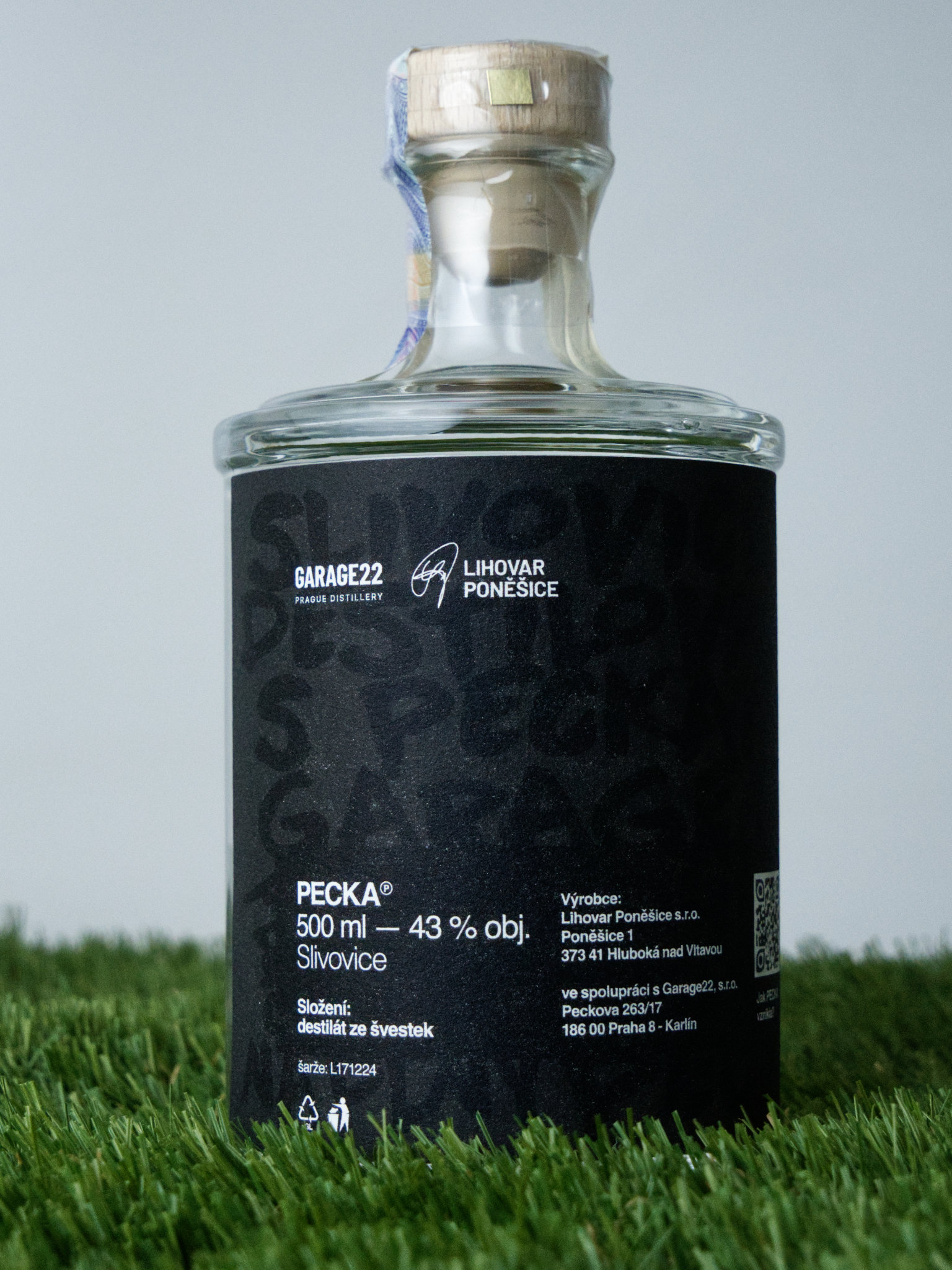 Lihovar Poněšice Poněšice x Garage22 collab PECKA slivovice 43% 0,5l (obrázek 4)