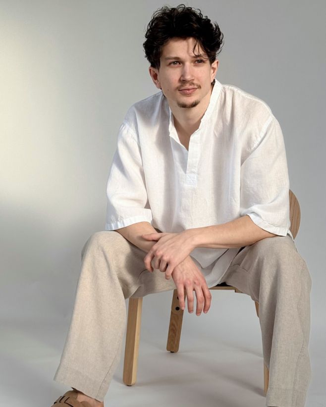 🌿 Lehkost, která zaujme. Styl, který vydrží. Lněná pánská košile je symbolem přirozené elegance a nenuceného stylu....