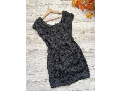 Dámské zdobené šaty Reserved