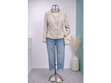 494FA9CD 4359 41F0 ACA1 FAEAB525B8C0