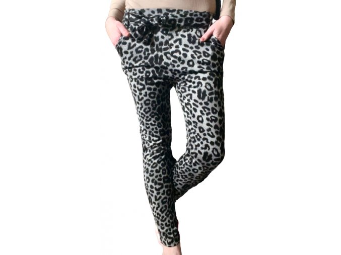 Dámské šedočerné elegantní kalhoty s leopardím vzorem a páskem Styleo
