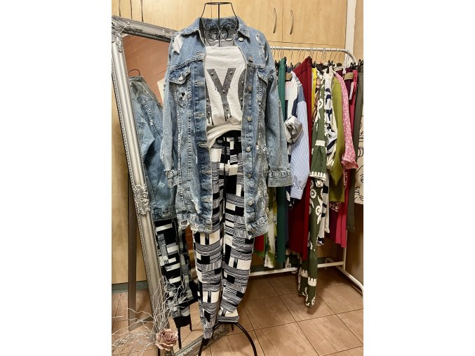 Džínová prodloužená trhaná bunda Zara