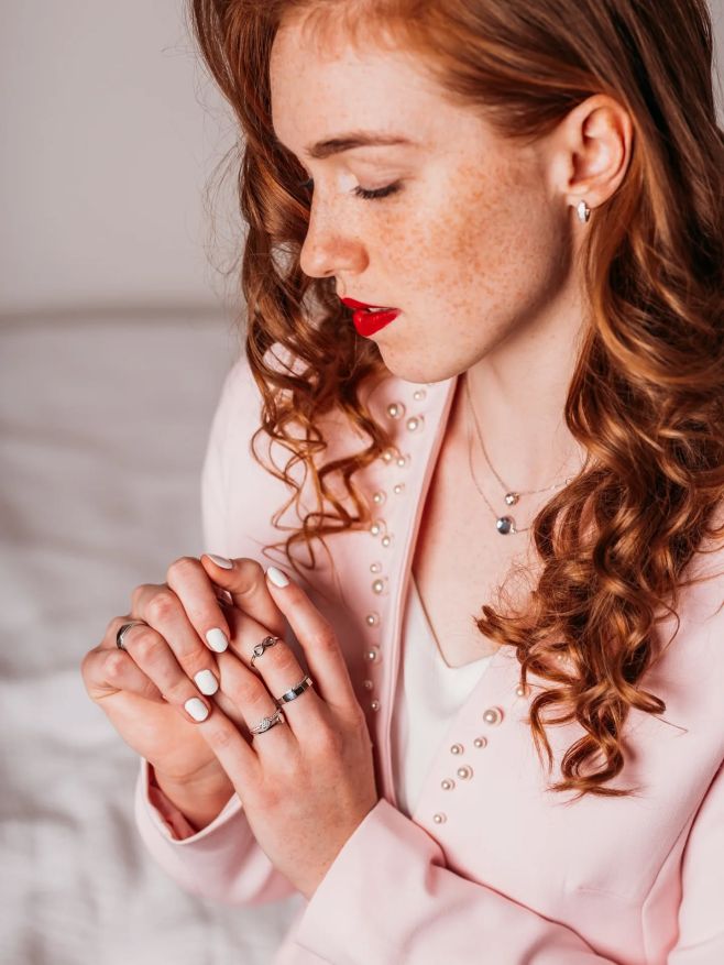 SLEVA 50% na stříbrné šperky.🎁♥️ Aktuálně na našem eshopu probíhá doprodej vybraných stříbrných šperků ✨ Nepromeškejte...