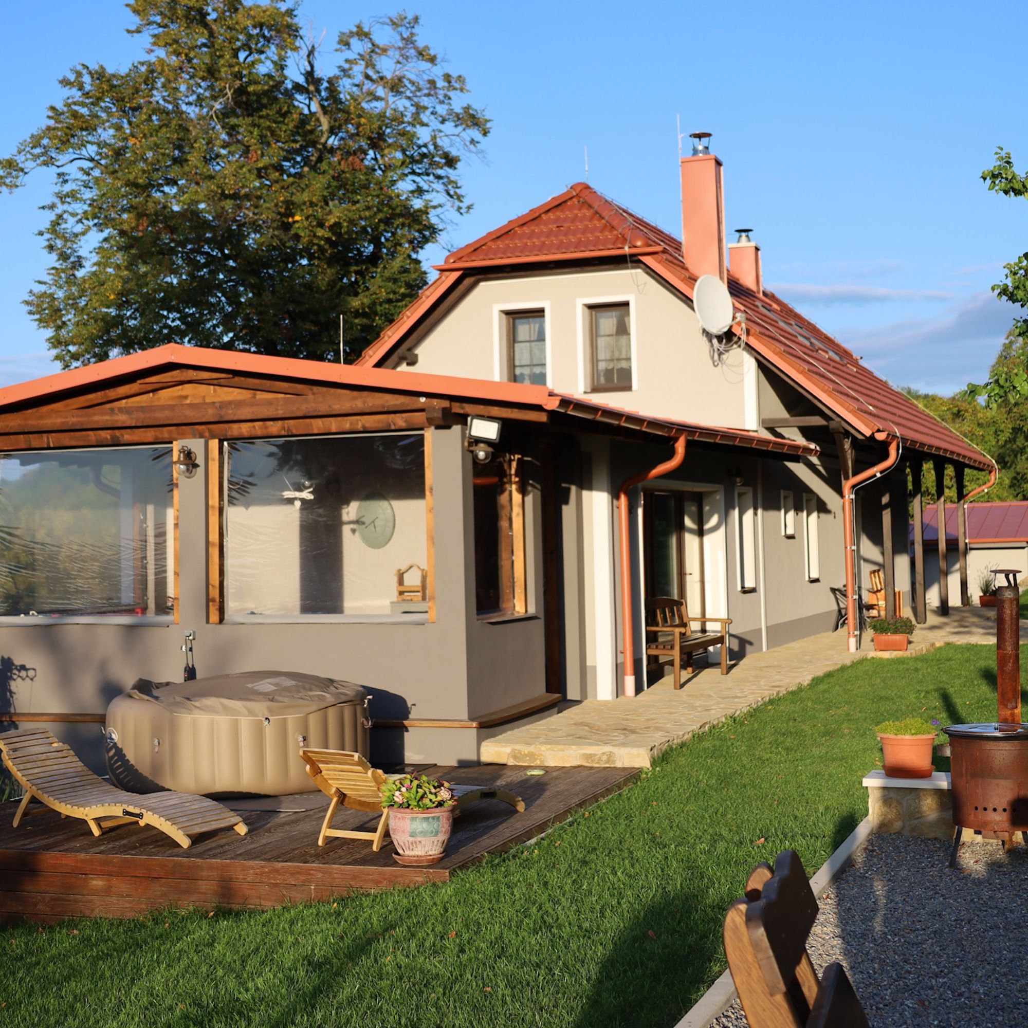 Objavte čaro Chalupy pod hradom Branč: Rodinné ubytovanie, ktoré má dušu