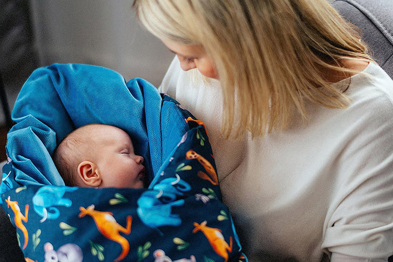 Péřová zavinovačka a léto