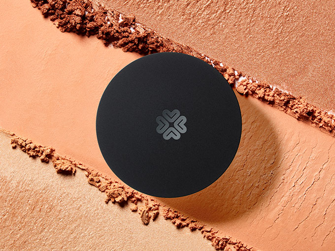 Tajemství přirozeného opálení: Jak používat bronzer