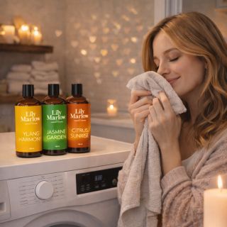 🌸 Има моменти, когато спираш. Само ти, ароматът и тишината на дома. Топлата светлина на свещите. Прясно изпрано пране. И...