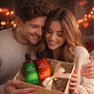 💕 Vannak ajándékok, amelyek többet mondanak a szavaknál. Egy pillantás, egy mosoly… és az illat, amely megmarad. 🌸 Az...