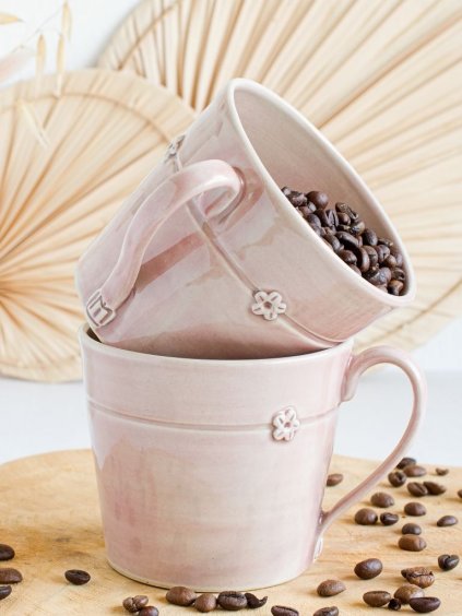 hrnek Pomněnky starorůžové s detailem dekoru