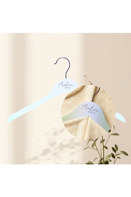 Drevený svadobný vešiak Biely