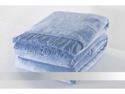 blankytne modra deka s trasnemi