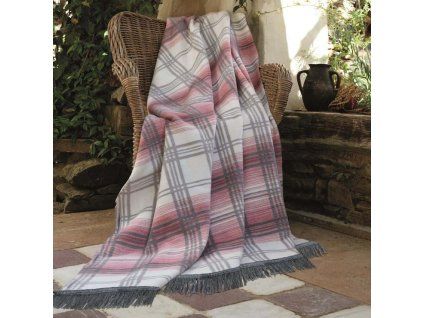 deka larisa whero taki